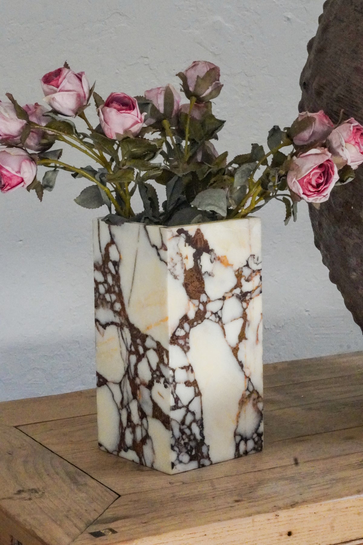 Viola Column Marble Vase Lamp